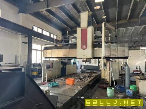 三一重型4028数控龙门，工作台2米4米，门宽2.8米，门.