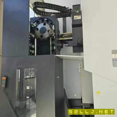 盐城工厂刚刚拿下原装斗山数控镗铣加工中心DBC130，三.