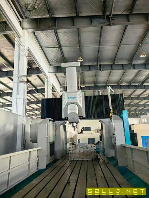 柯业6022龙门加工中心工作台:6000-1800门宽:2200.门高.