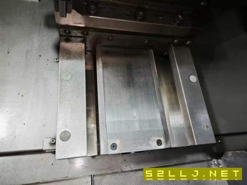 品牌：韩国斗山2450数控车配置：10寸卡盘，12工位刀架.