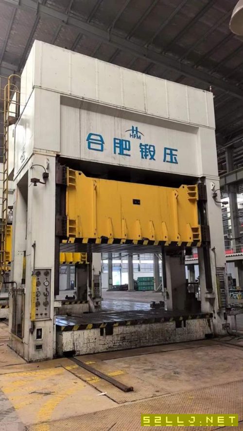 合肥锻压1000吨，台面4.6/2.6米。多点顶出。长沙工厂.