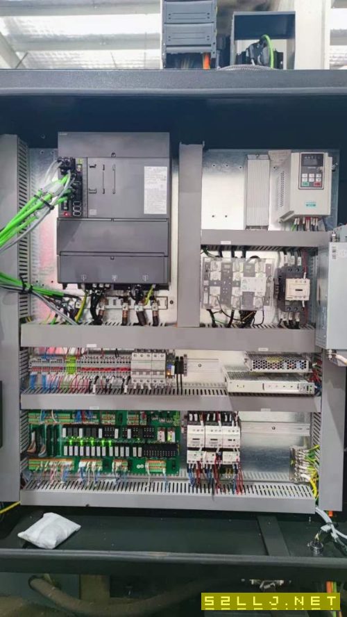 发货一台，同款还有一台台群T-V856S立式加工中心年代:.