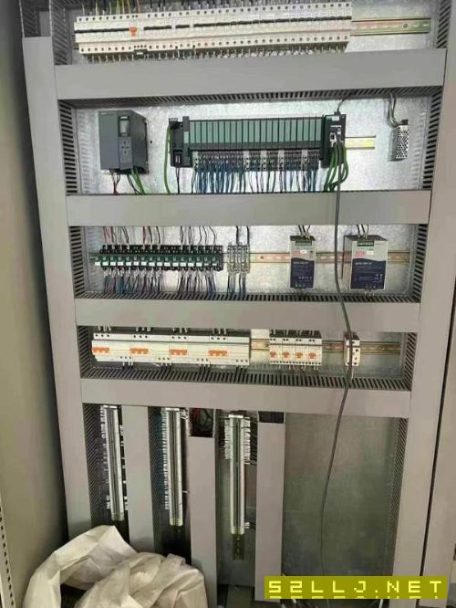 济南二机，1000吨四点，全新伺服机工作台面：，侧移工.