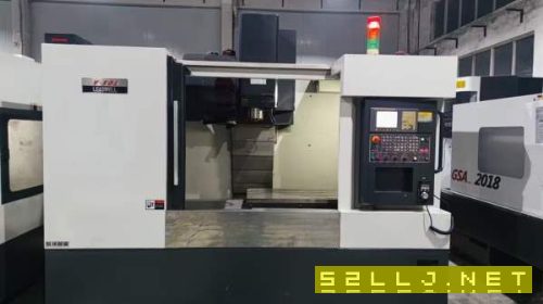 丽伟V-50L加工中心刚到货，台湾丽伟V-50L立加，BT40大.
