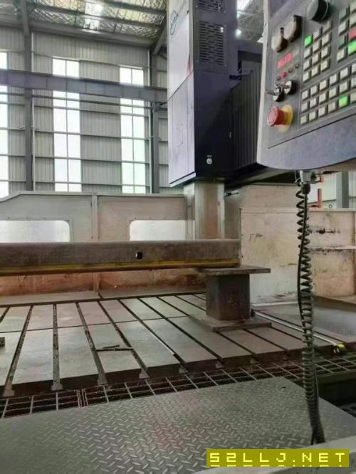 出售：工厂在位纽威8米龙门，工作台28米门宽2800门高1.