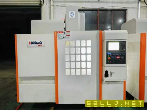 新到三台2021年厚道850加工中心，发那科OI-MF