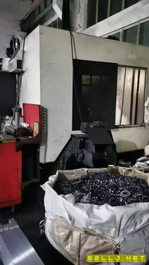 工厂在位出售1580数控铣床一台，三轴硬轨，Y轴四轨道.
