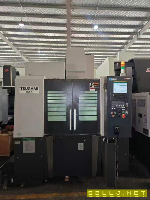 同两款台日本津上AV4高速高精加工中心，主电机18.5KW.