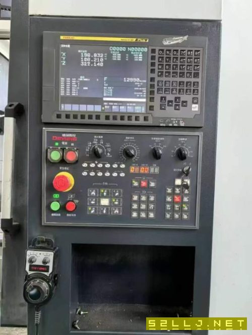 新到德扬CV1265数控铣床一台，三轴滚柱线轨，BT50/800.