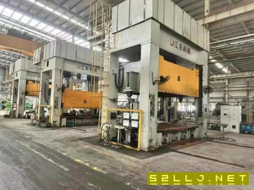 江东630吨框架液压机，后两台_