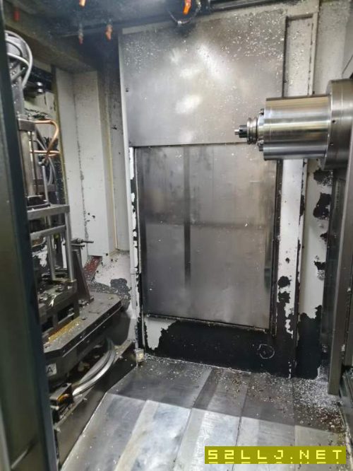 台湾高峰500卧加，大功率电主轴BT50，1万转。三轴线轨.