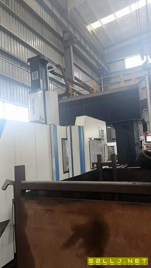 湖南工厂刚刚买下国盛4027龙门一台，工作台2米4米，门.