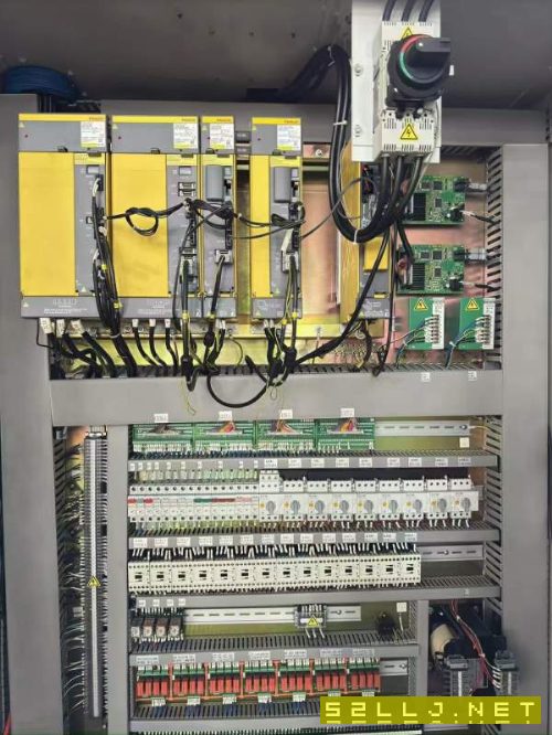 仓库到货一台：友佳3025龙门加工中心：工作台32米，门.