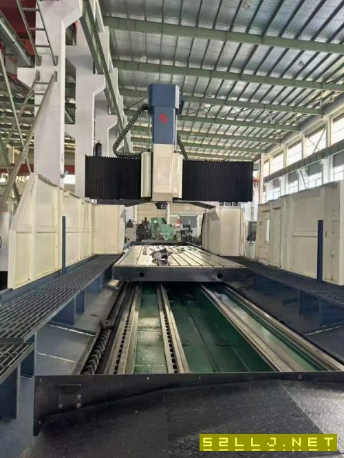 仓库刚刚到货京元登7028龙门，工作台2.4米7米，门宽2..