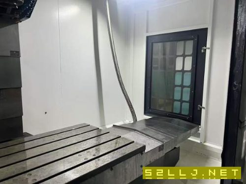 刚刚到货力威科技1370加工中心，导轨两线一硬，刀库24.