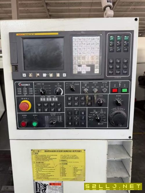 程泰GLS2000e数控车床机器9成新，发那科oi-TF系统8寸.
