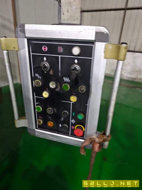 2009年齐二瓦机1.25米立车，低价出售