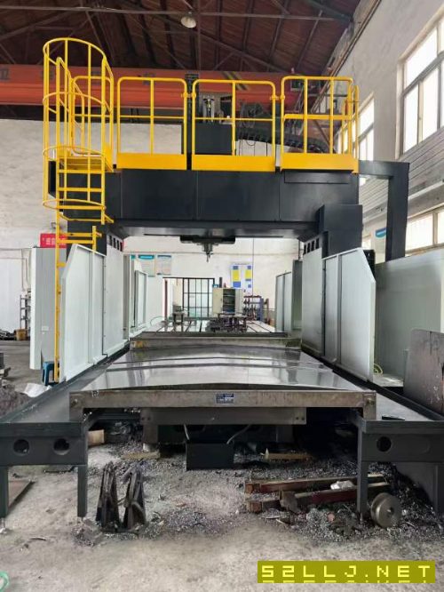 海天3028数控龙门，海天GLU2830工作台32米，门宽2.8米.