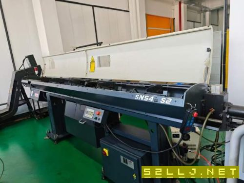 同款两台日本津上走心机B0325-II，棒料通过尺寸32mm，.