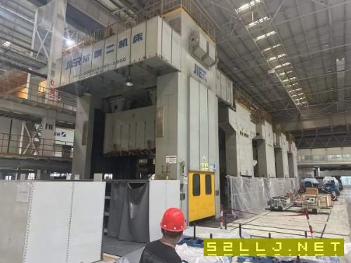 库房出售：闭式四点多连杆1800吨一台。