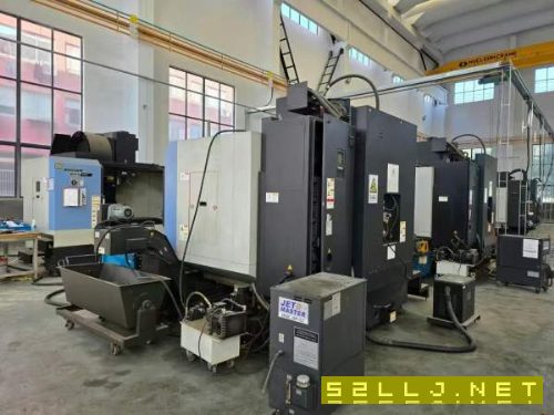 斗山5450加工中心，硬轨机，BT50主轴带中心出水，带四.