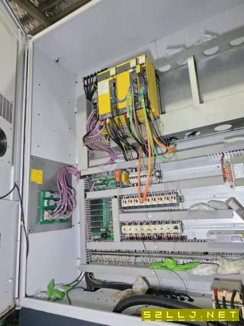 台湾油机800数控立车。油机立车YV-800ATC。日本FANUC.