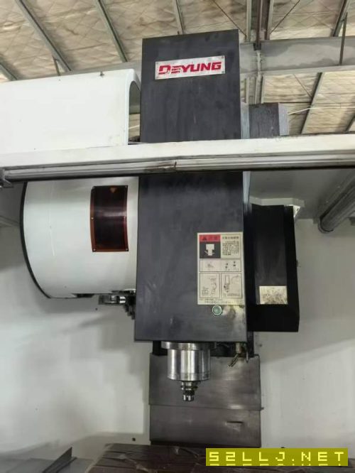 德扬重型CV850加工中心发那科MFplus系统，三轴日本THK.