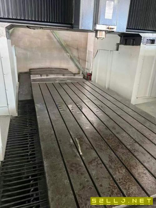 宁波海天2840数控龙门，工作台2000/4000mm，门宽2800m.