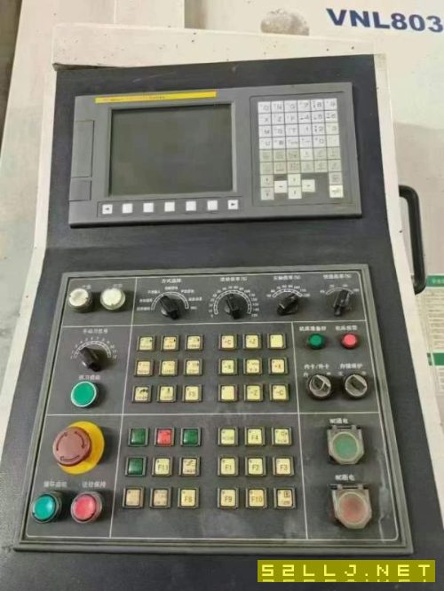 800数控立车纽威VNL803H数控立车，回转直径1000，加工.