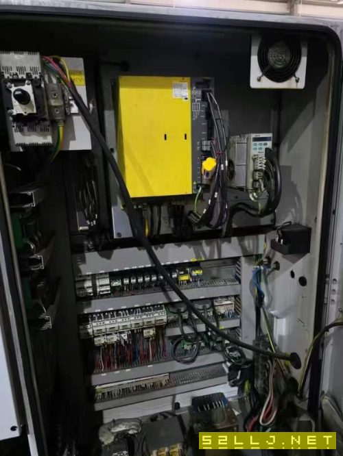 东台TCS2000数控车床，8寸卡盘，加工长度400多，12工.