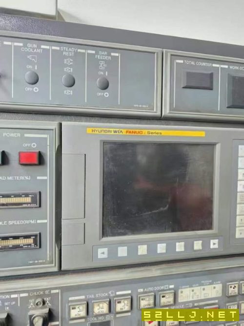 韩国原装进口威亚L300C硬轨机,主轴配15寸液压卡盘带.