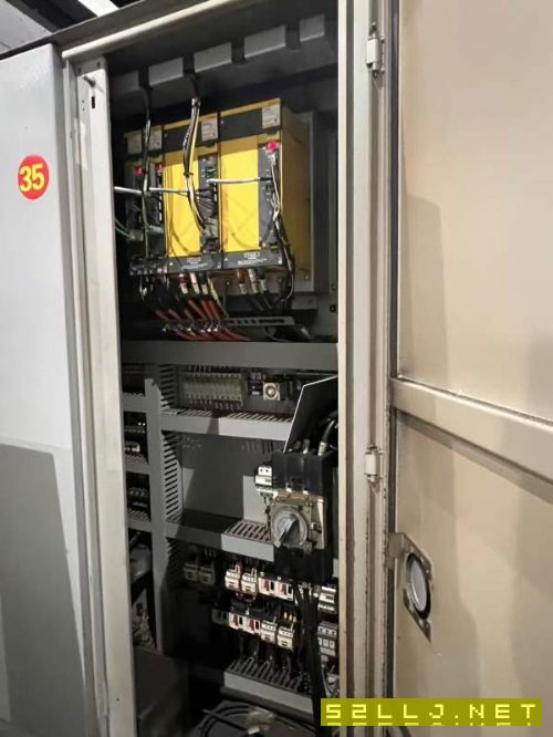 威力316。工作台1.5X3米。门宽1.7米，门高1.3米。XYZ.