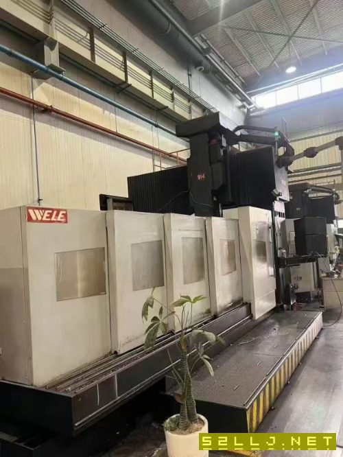 威力421Z龙门铣床。工作台2x4米,门宽2.3米,门高1.7.