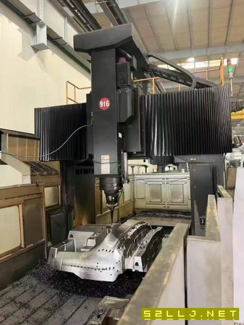 威力421Z龙门铣床。工作台2x4米,门宽2.3米,门高1.7.