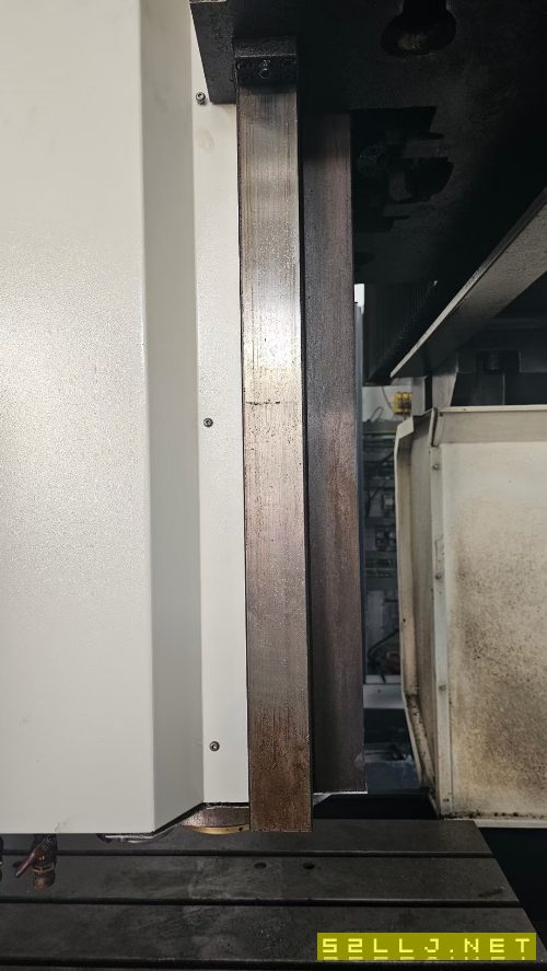 南通机床厂产2015数控龙门、行程2200/1600、带侧铣头.
