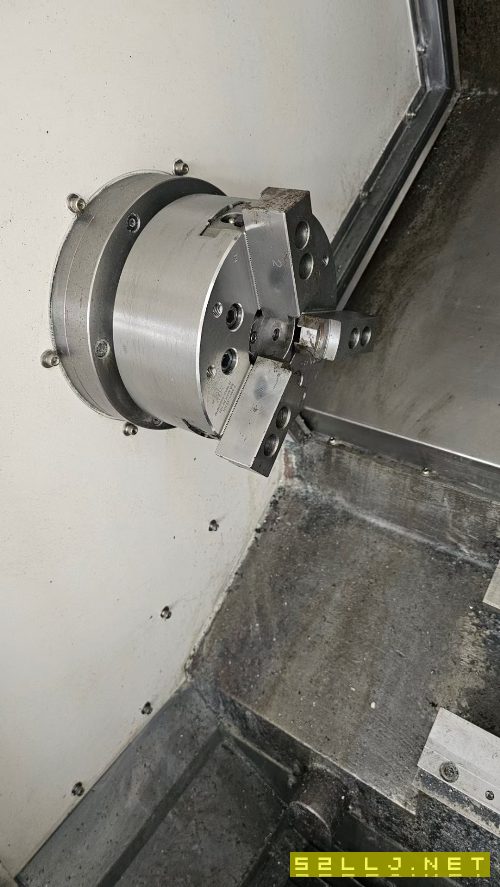 杭州惠勒LT-210，8寸卡盘主轴电机11/15KW，回转直径51.