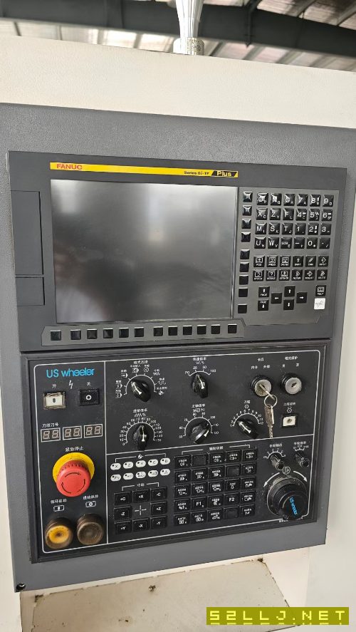 杭州惠勒LT-210，8寸卡盘主轴电机11/15KW，回转直径51.