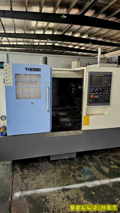 杭州惠勒LT-210，8寸卡盘主轴电机11/15KW，回转直径51.