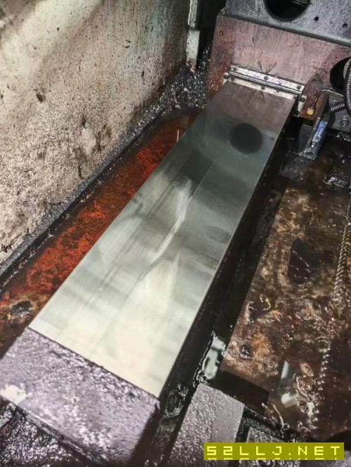 同款两台海天630卧加，2015年出，BT50齿轮头6000转，6.
