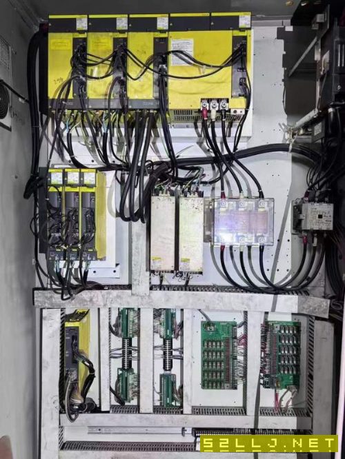 美国辛辛那提1250六工位卧加带镗杆