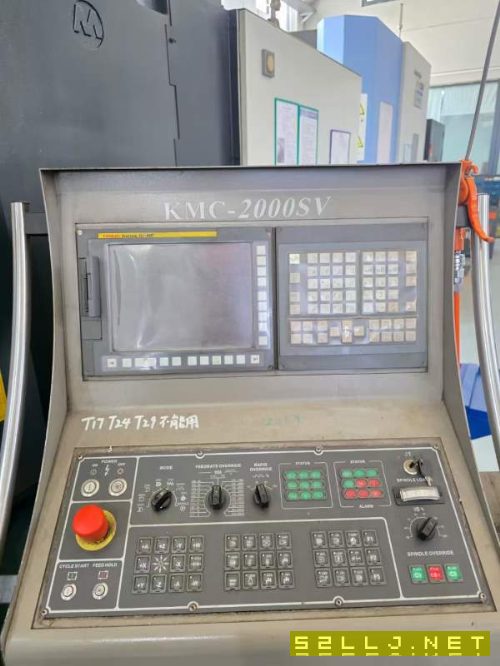 2019年出厂台湾原装高明KMC-2000SV龙门加工中心，工作.