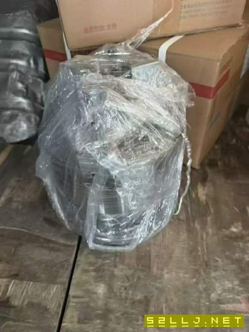 京速8寸中空卡盘带油缸，还有10套，基本全新需要的联.