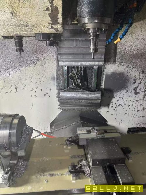 拿下一个小厂，准新群志1580一台，40主轴，准新群志85.