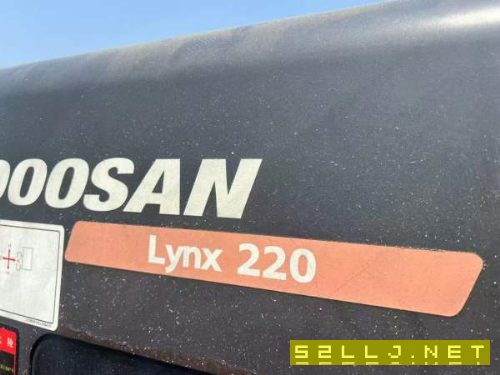 韩国原装进口斗山220刀塔机一台,6寸卡盘,12工位刀塔.