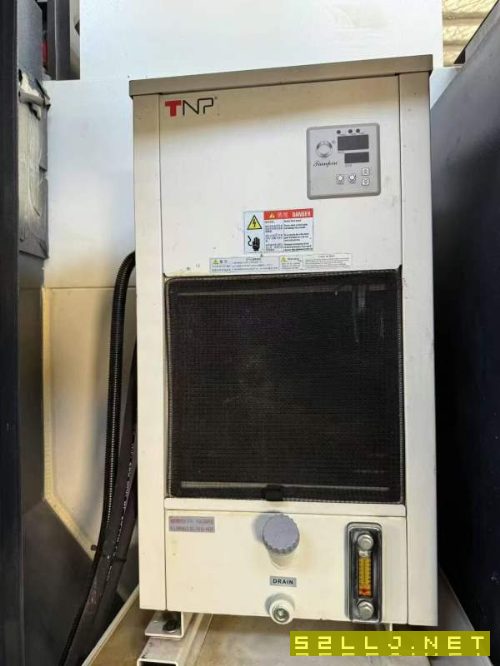 台功855加工中心，法纳克MFplus系统，主轴皮带10000转.