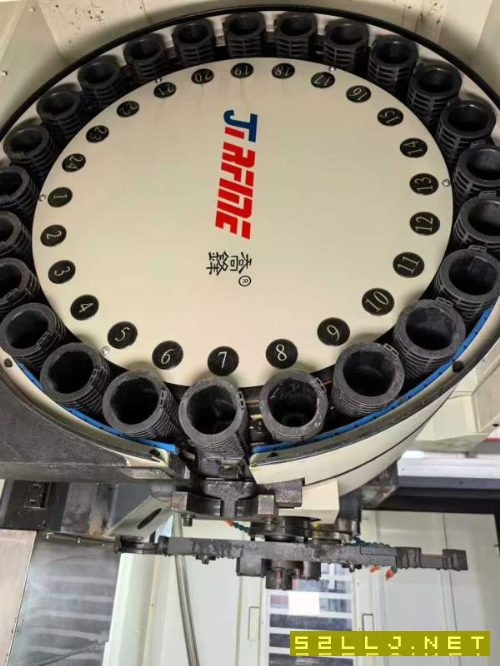 乔锋VH-11加工中心2024年2月出厂，使用时间650小时主.