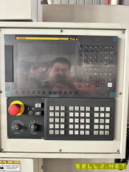后三台云南琥正10寸卡盘数控车，加工长度1500。