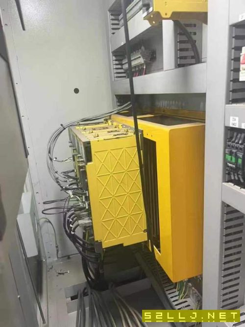 南京工厂刚买一台9成新宁波海天2840数控龙门，工作台2.