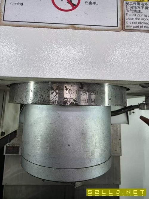 刚刚拿下纽威1150S加工中心一台，三轴线规，bt40主轴.