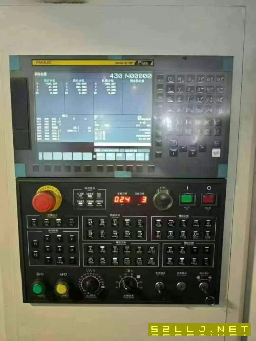 刚刚拿下基本全新安装少用沈阳HMC-80Q单台卧式加工中.
